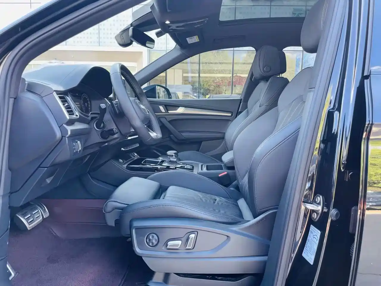 Audi Q5L 2024 Model 40 TFSI Luxury Dynamic фото 4