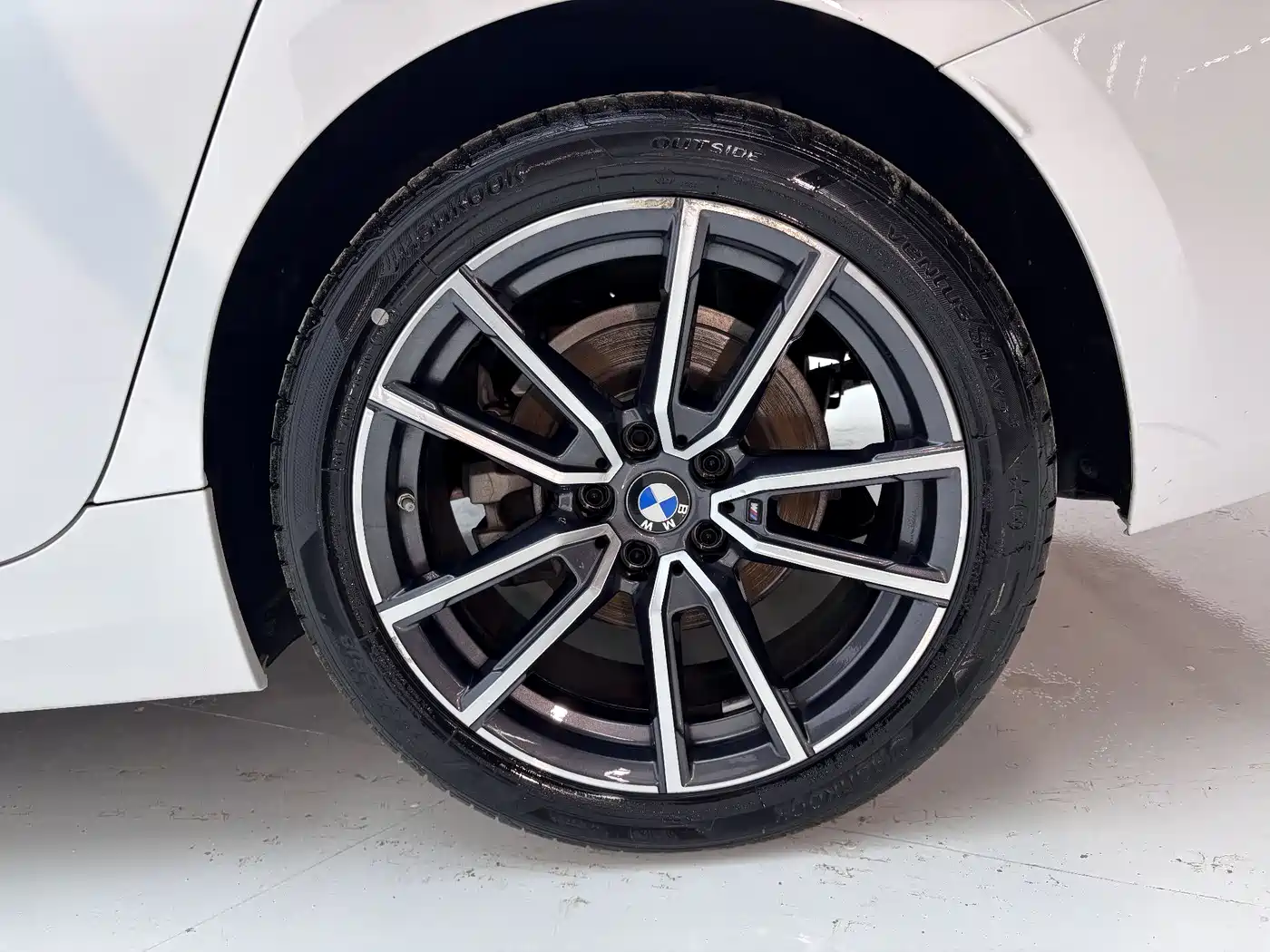 BMW 3 Series 2023 320Li M Sport Package фото 20