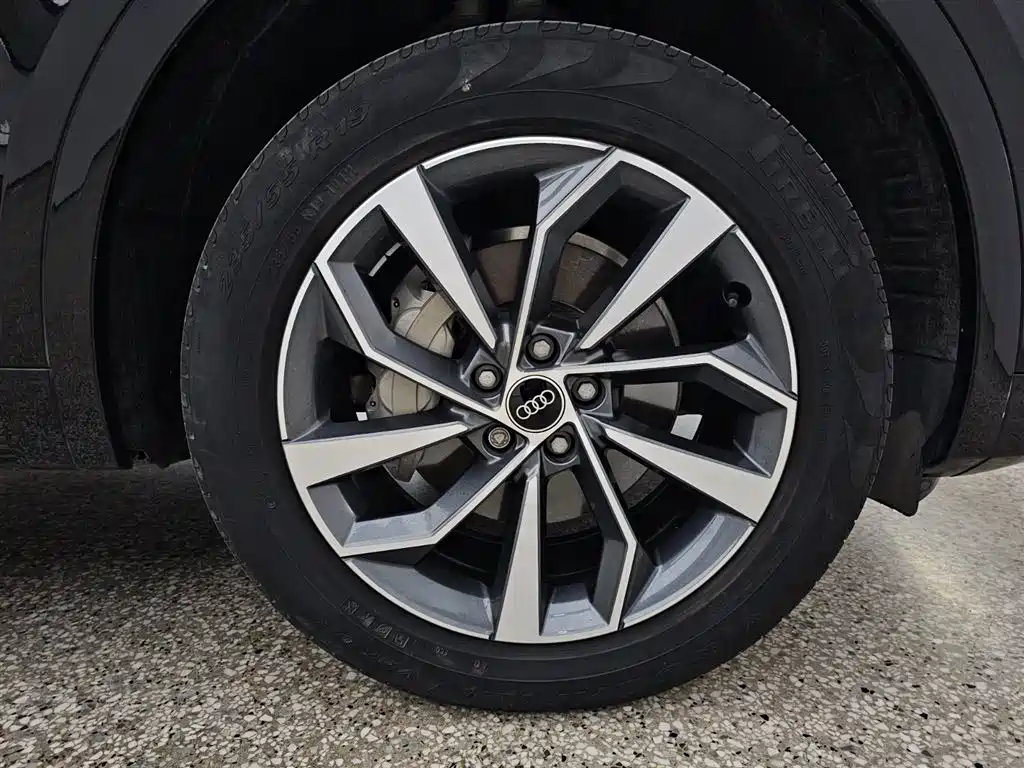 Audi Q5L 2023 40T Luxury Dynamic фото 17