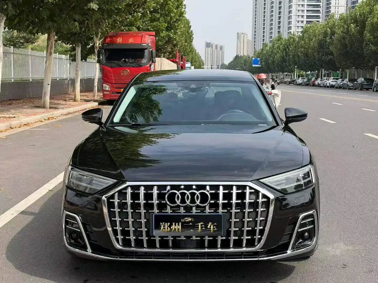 Photo 2 - Audi A8