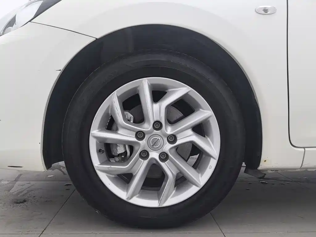 Nissan Tiida 2024 2024 1.6L CVT Cool Sport Edition