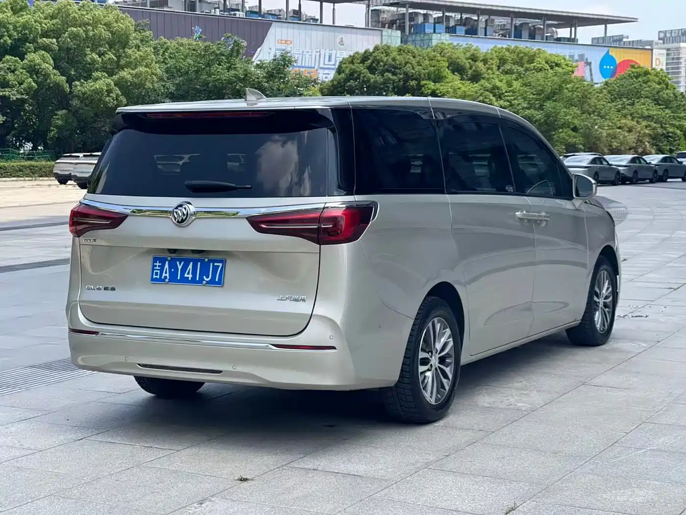 BUICK GL8
