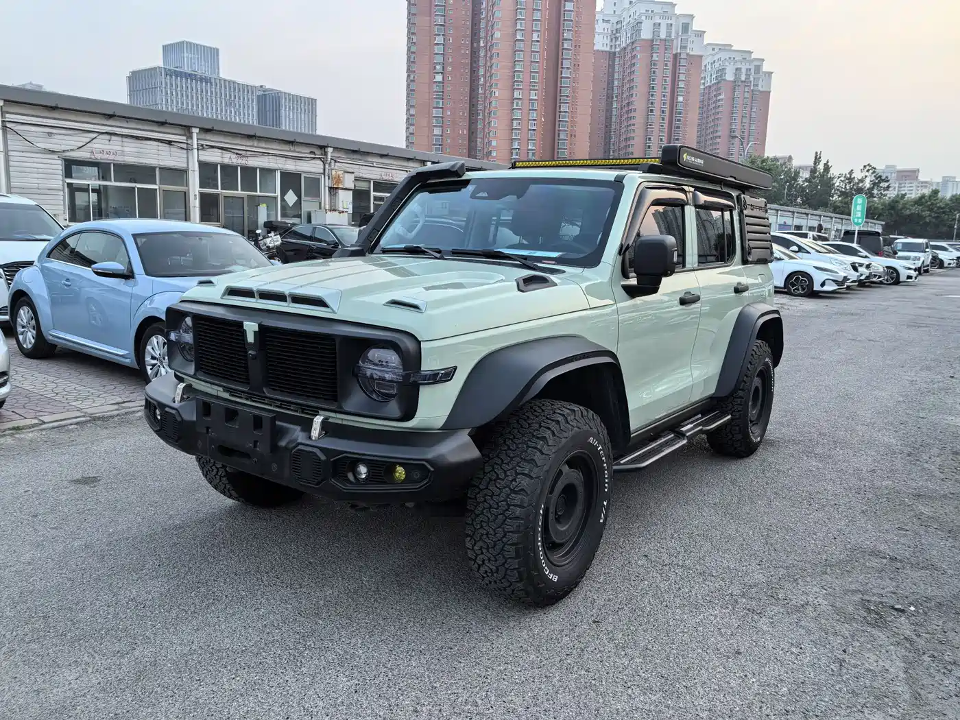 TANK 300