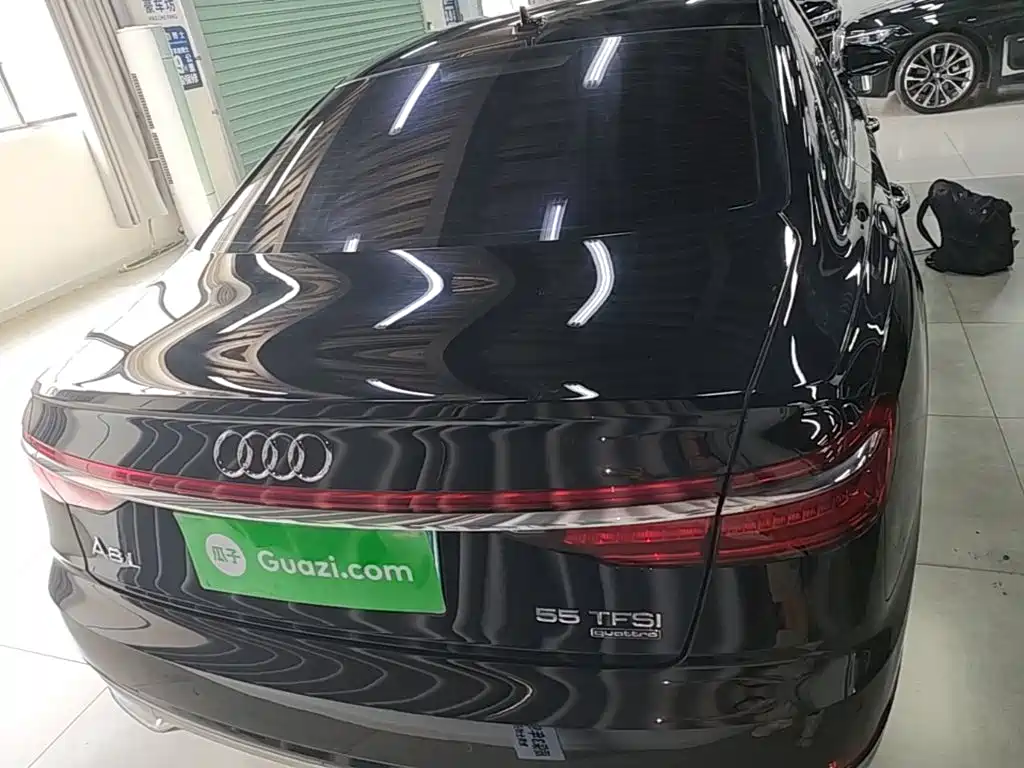 Фото 6 - Audi A8