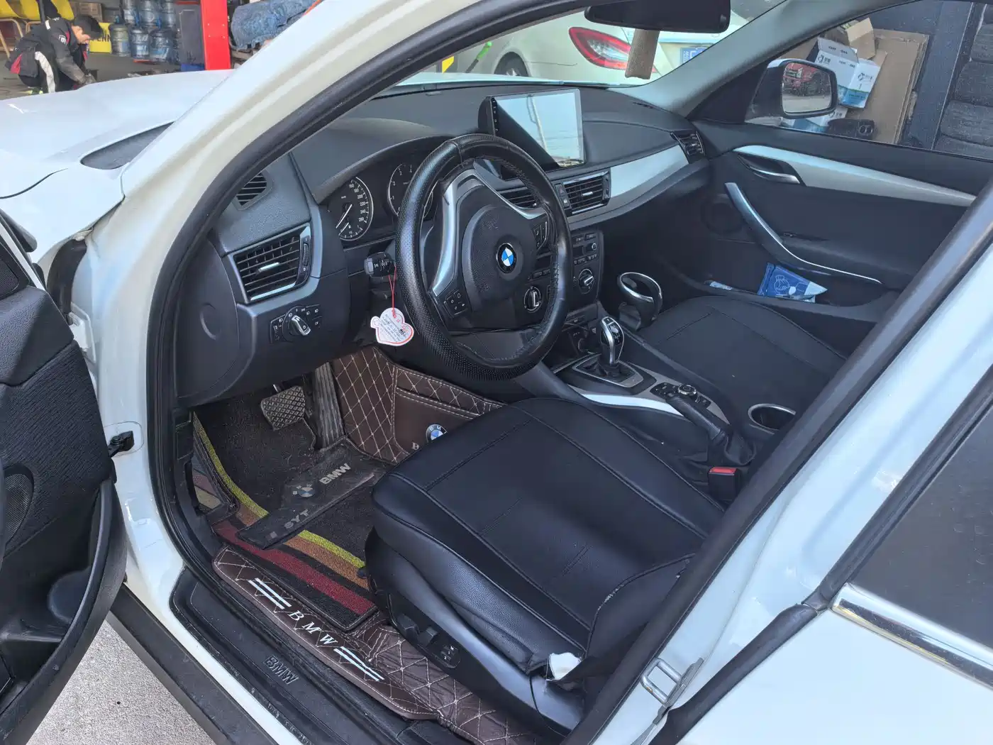 BMW X1 2014 sDrive18i Fashion Edition фото 6