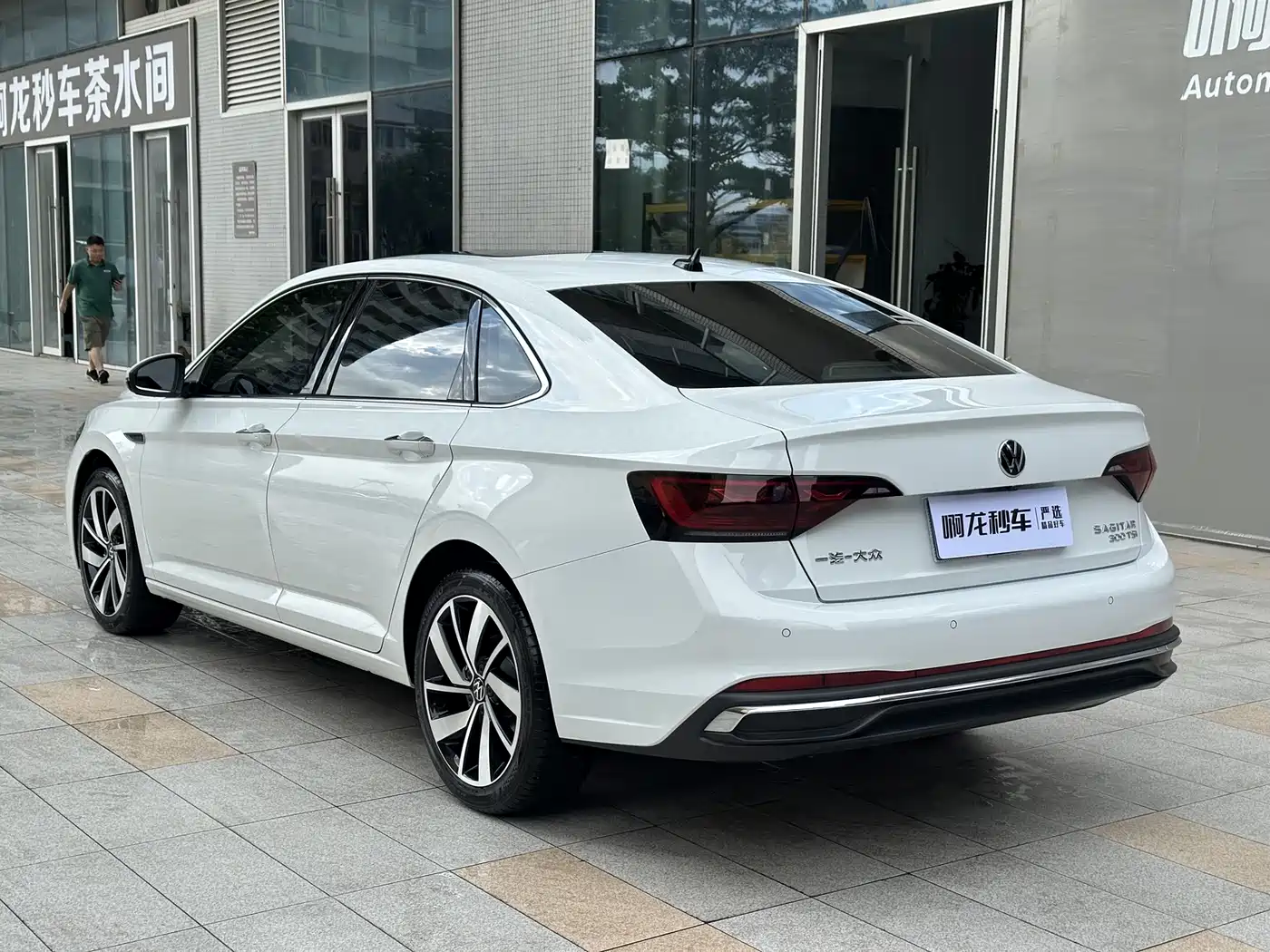 Volkswagen Sagitar 2025 Model Second Facelift 300TSI DSG Transcend Edition фото 13