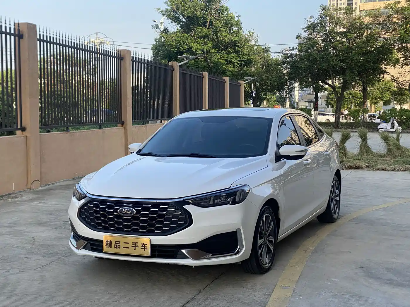Ford Escort 2022 2021 1.5L Automatic Platinum Edition
