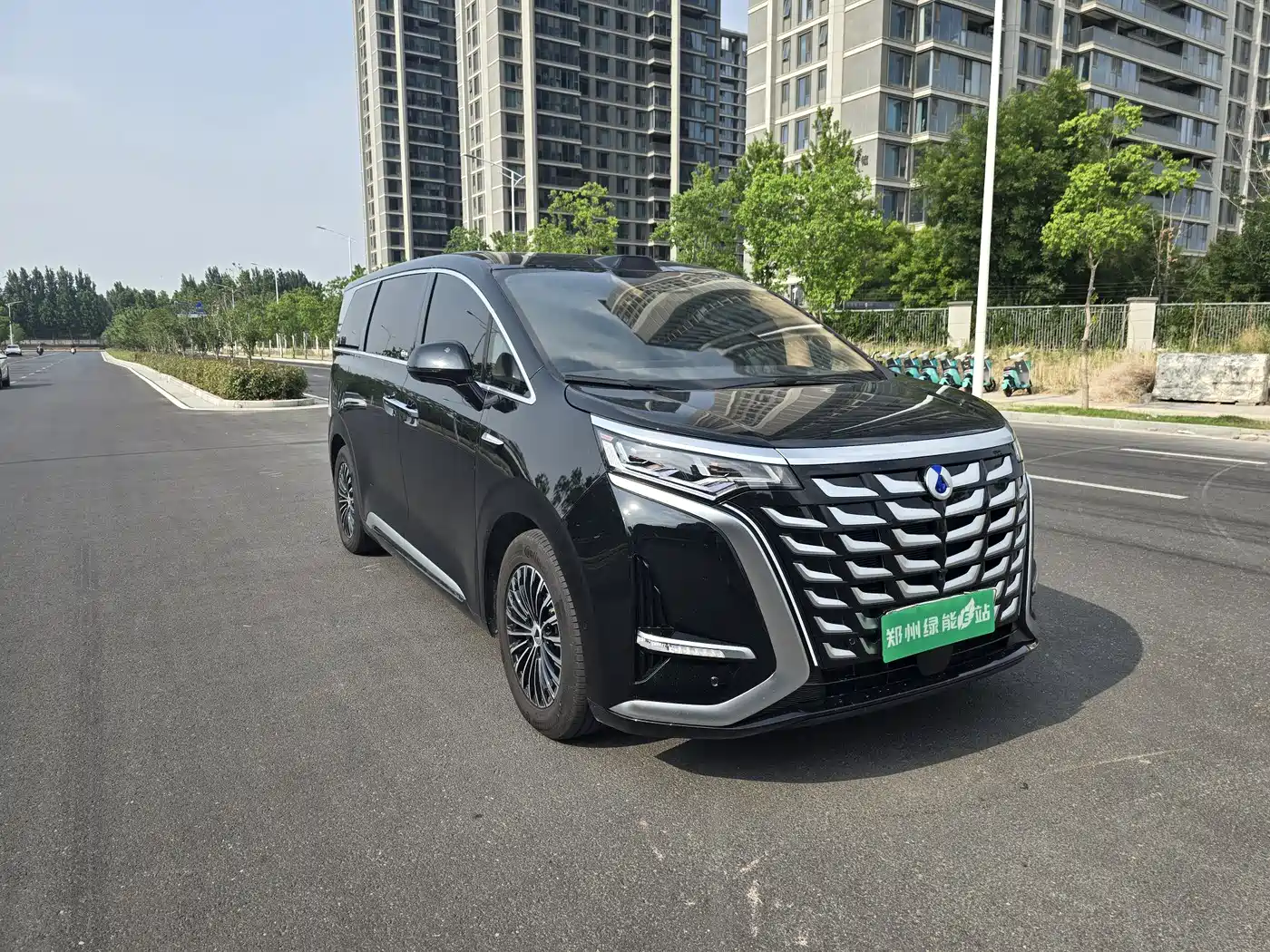 Denza D9 2025 DM-i Smart Drive Edition 1020 AWD Luxury фото 3