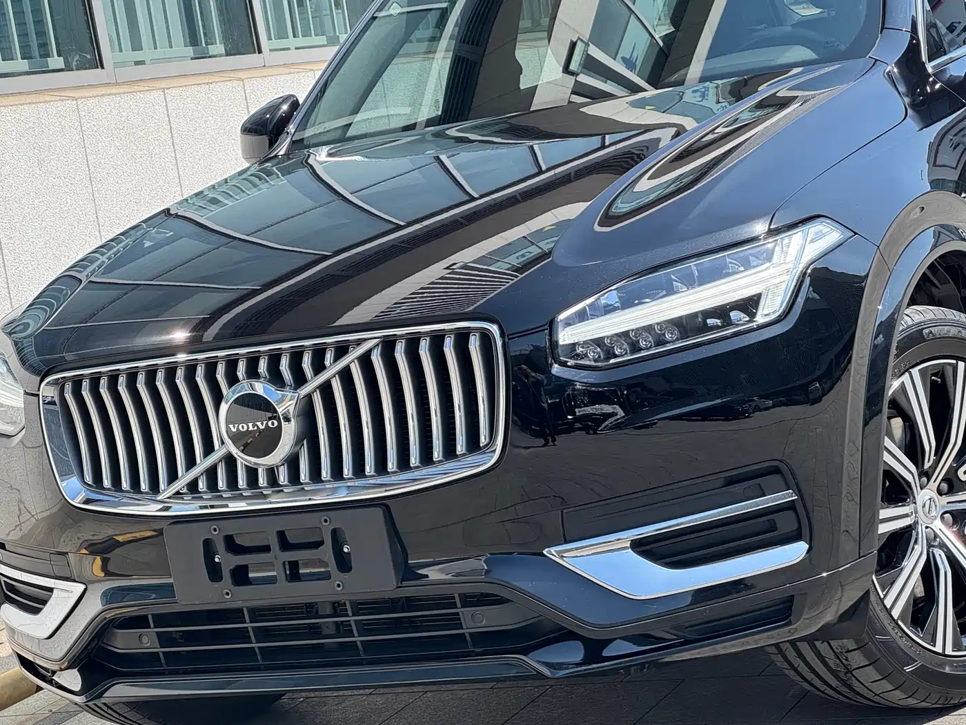 VOLVO XC90