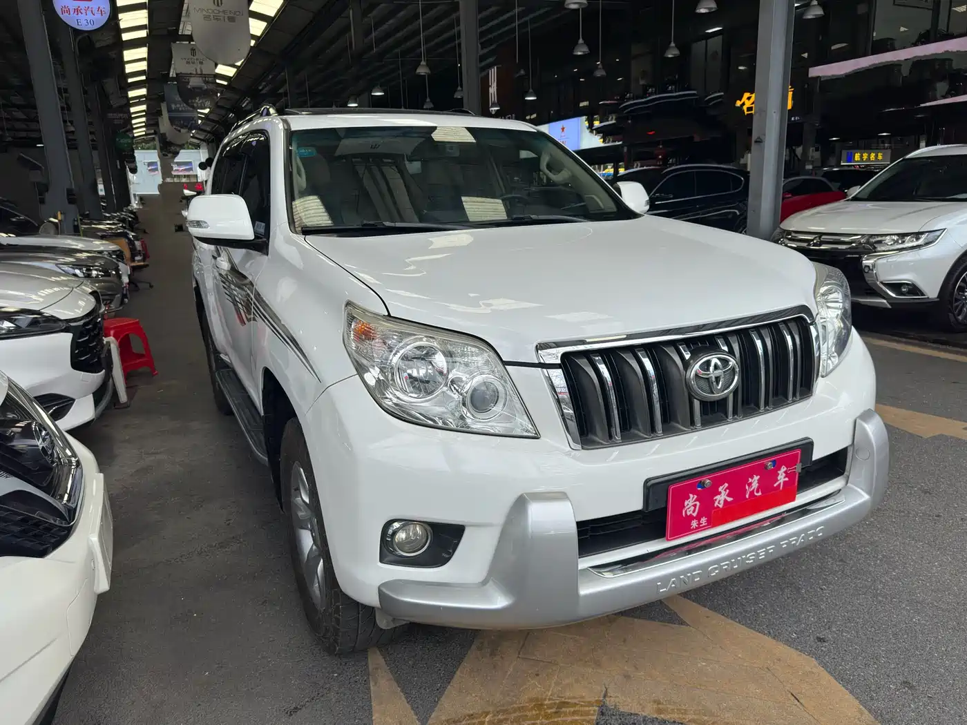 Toyota Prado 2010 4.0L Automatic TX-L NAVI фото 2