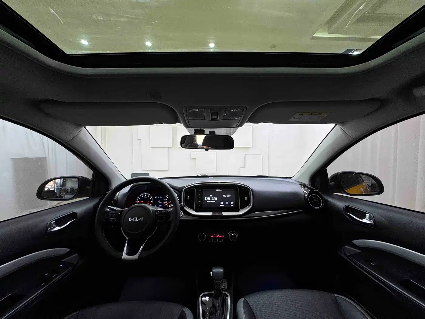Kia KX1 2021 1.4L CVT Fun Sunroof Version фото 17