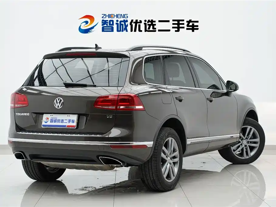 Volkswagen Touareg 2017 3.0TSI Explorer Edition фото 3