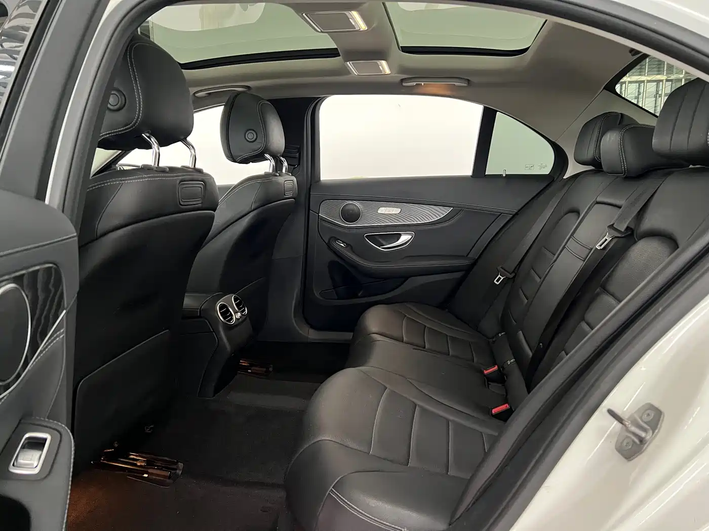 Mercedes-Benz C-Class 2017 C 200 L Sport фото 15