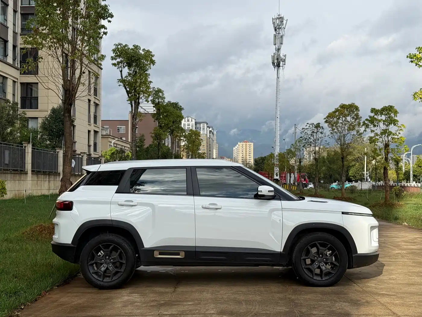 GEELY AUTOMOBILE GEELY ICON