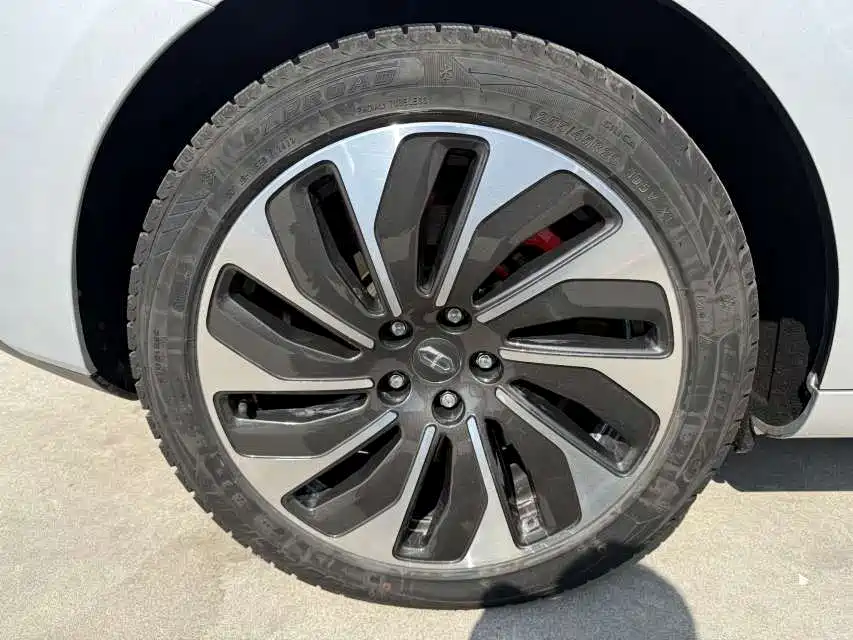 AITO Wenjie AITO M5 2022 Extended Range AWD Ultimate Edition фото 7