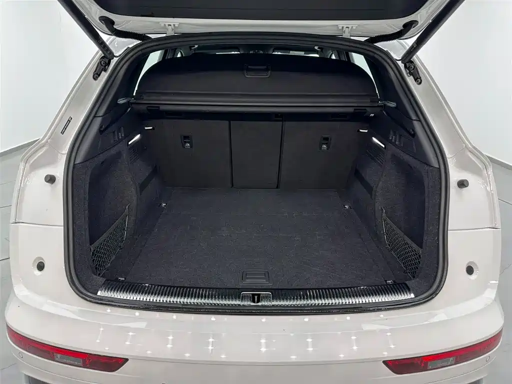 Audi Q5L 2023 40T Luxury Dynamic фото 26