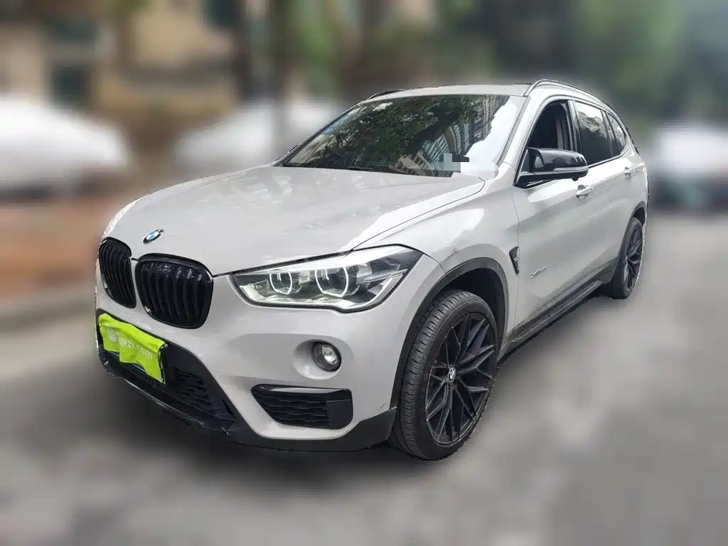 Фото 2 - BMW X1