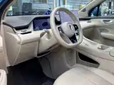 Photo 6 - Shangjie SUV