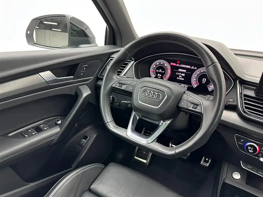 Audi Q5L 2023 40T Luxury Dynamic фото 10