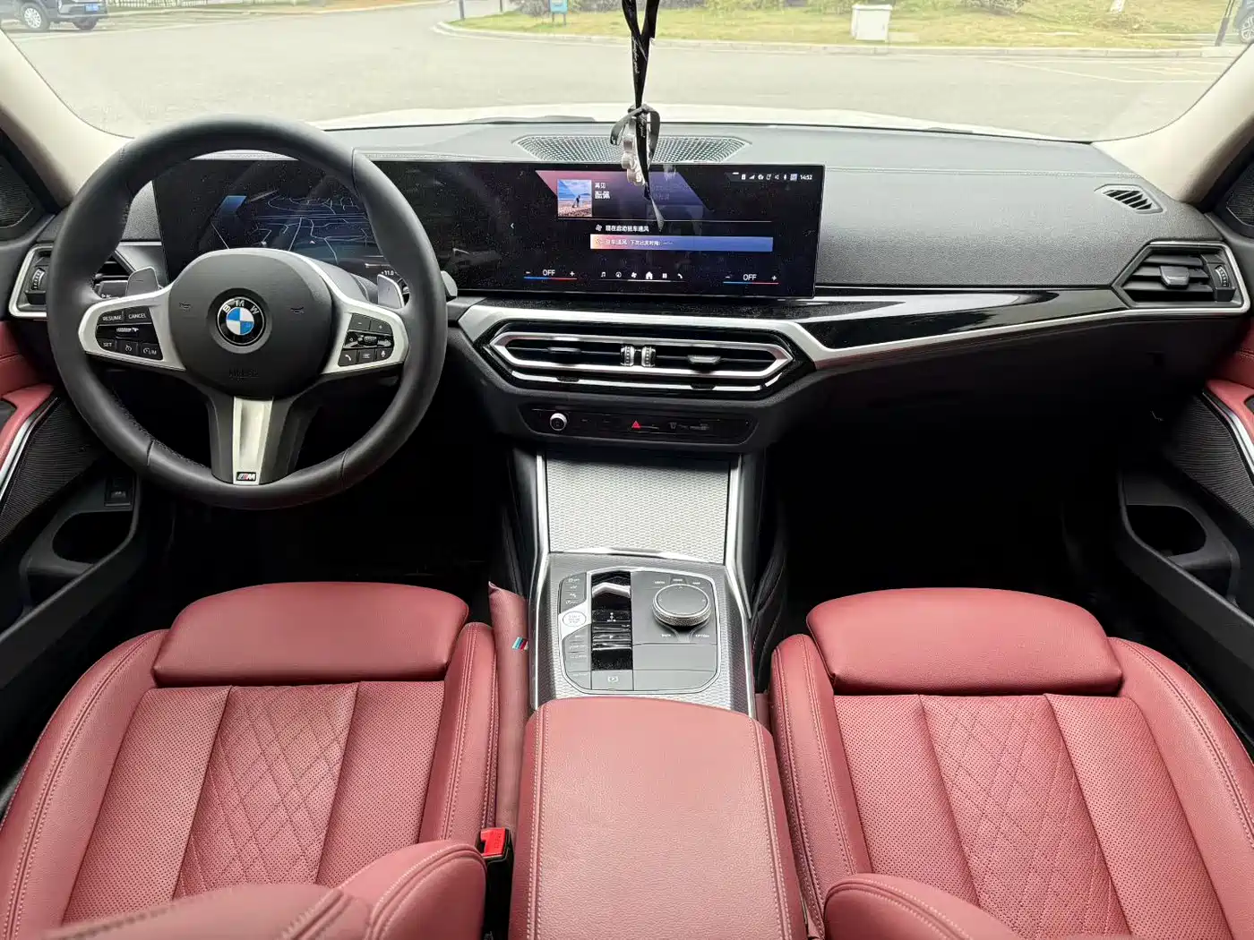 BMW 3 Series 2024 325Li M Sport Shadowline Package фото 4