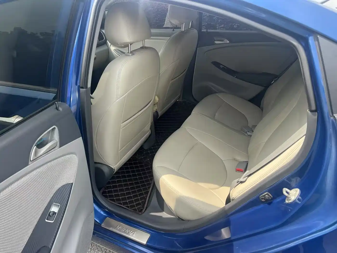Hyundai Verna 2010 2010 Sedan 1.4L Automatic Luxury GLS