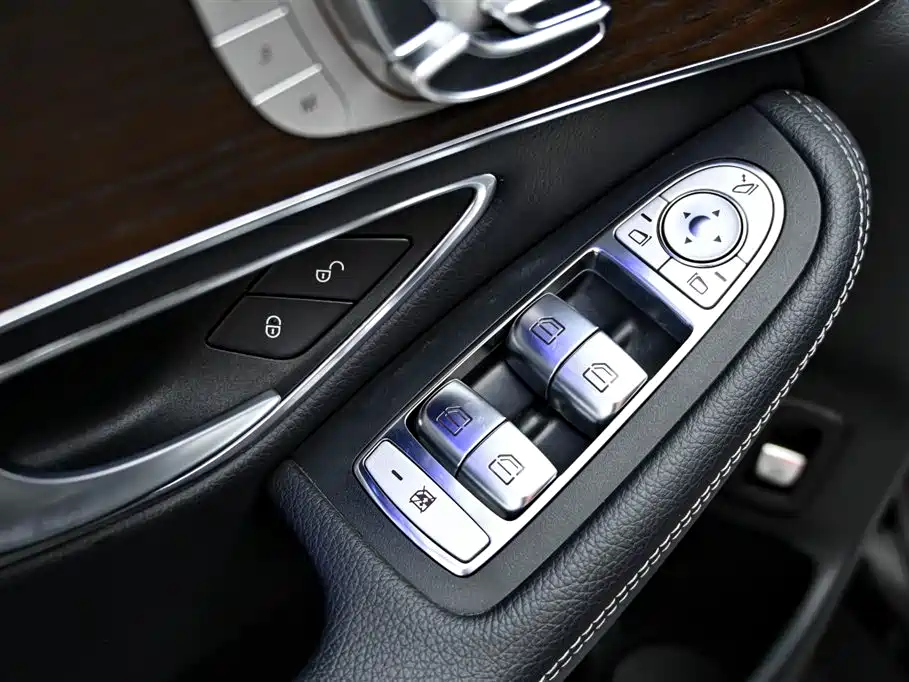 Mercedes-Benz GLC 2022 Model GLC 260 L 4MATIC Luxury Edition фото 23