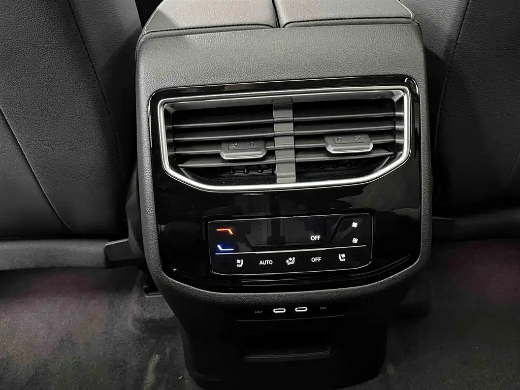 Volkswagen Talagon 2025 450TSI R-Line 6-Seater фото 15