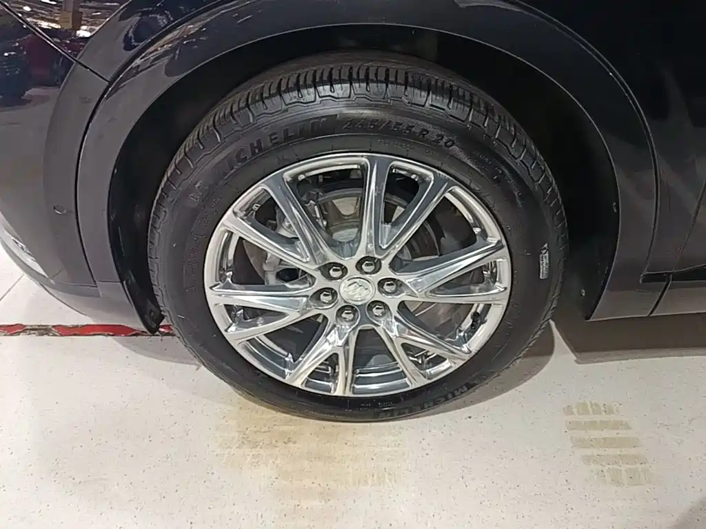 Фото 23 - Buick Enclave