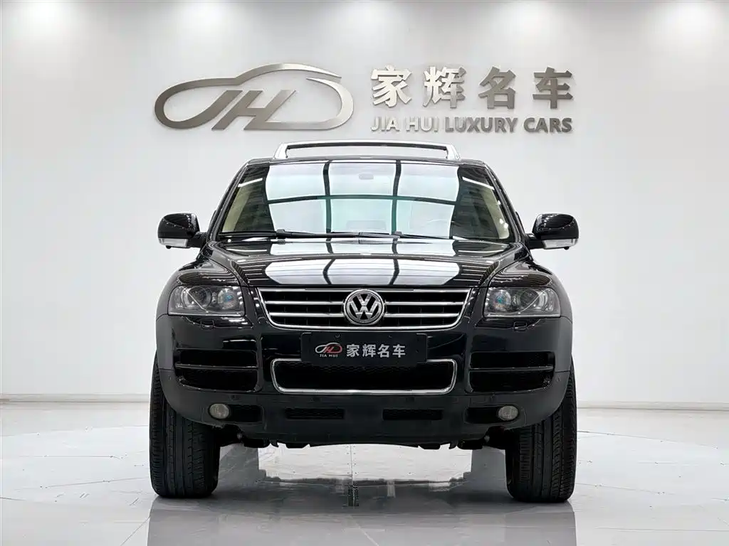 Volkswagen Touareg 2006 4.2L Premium Edition фото 2