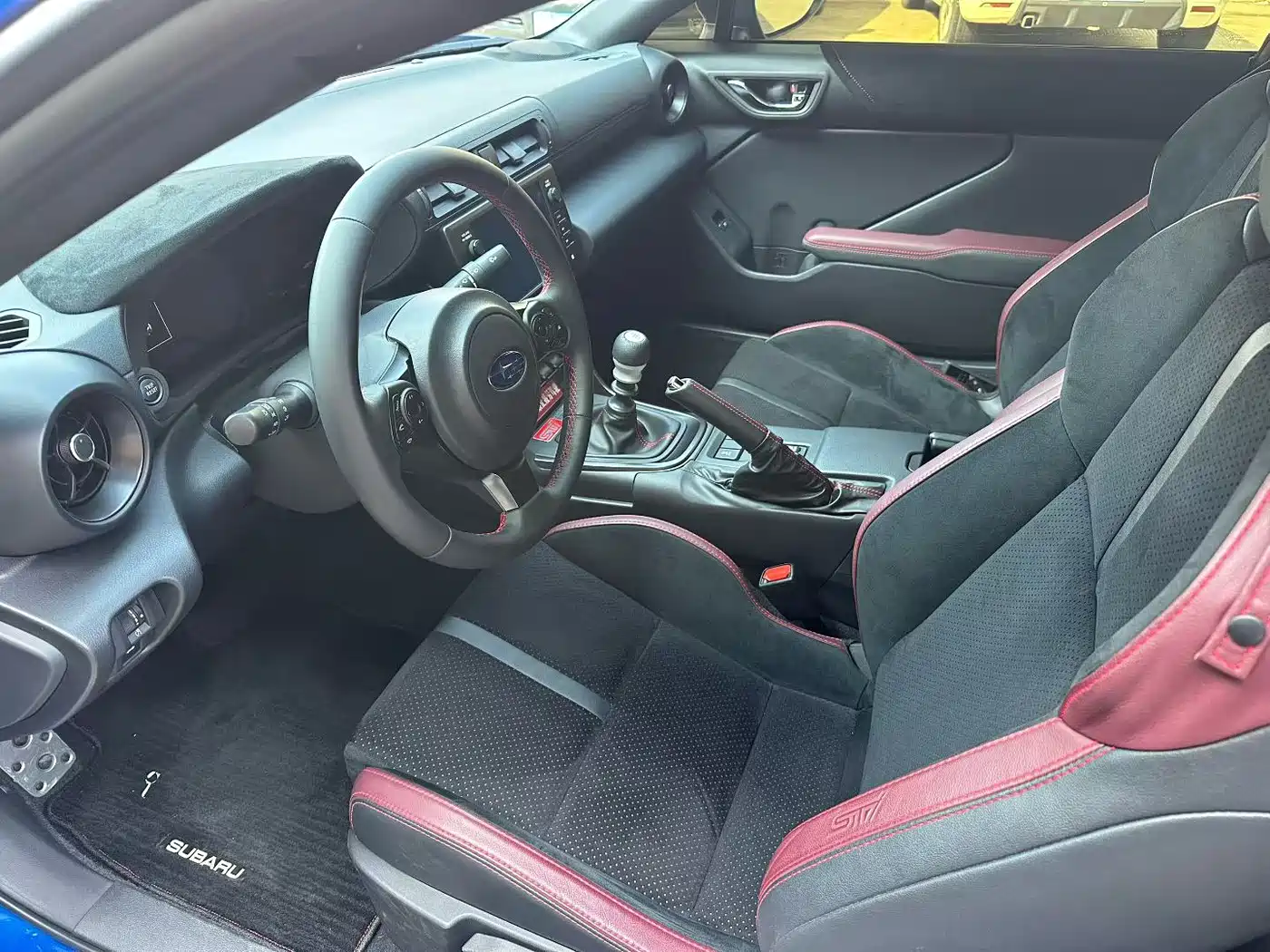 Subaru BRZ 2025 2.4L Manual EyeSight STI Sport type RS фото 3