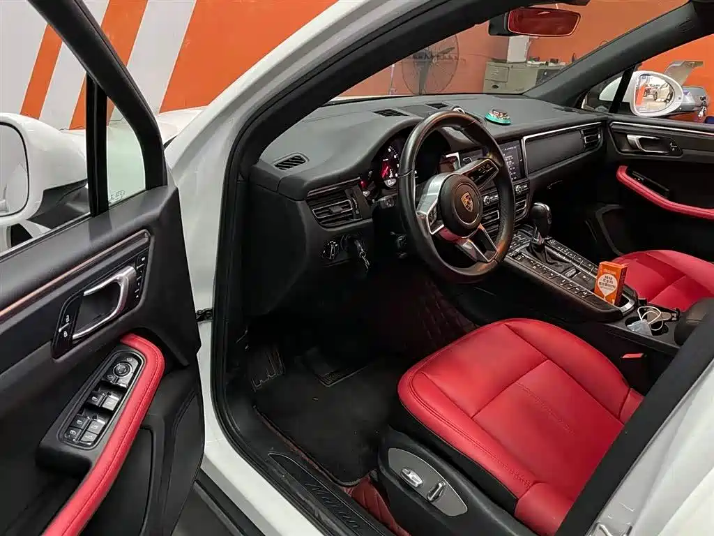 Porsche Macan 2018 Macan 2.0T фото 6