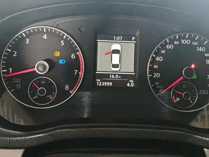 Volkswagen Passat 2014 2.0TSI DSG Executive Edition фото 11