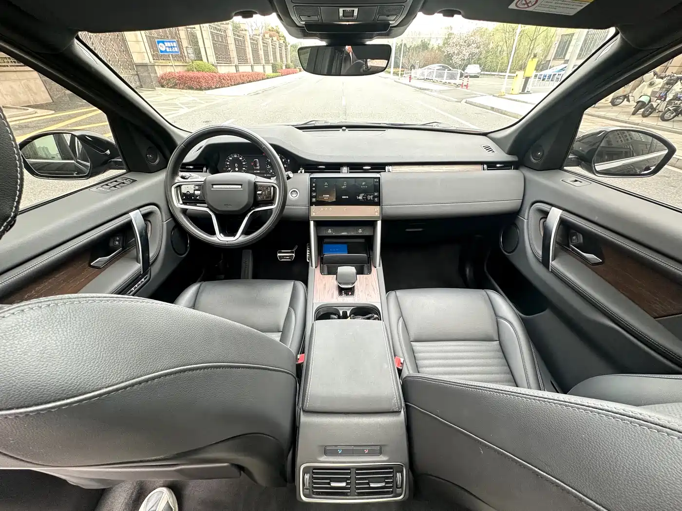 LAND ROVER DISCOVER SPORTS