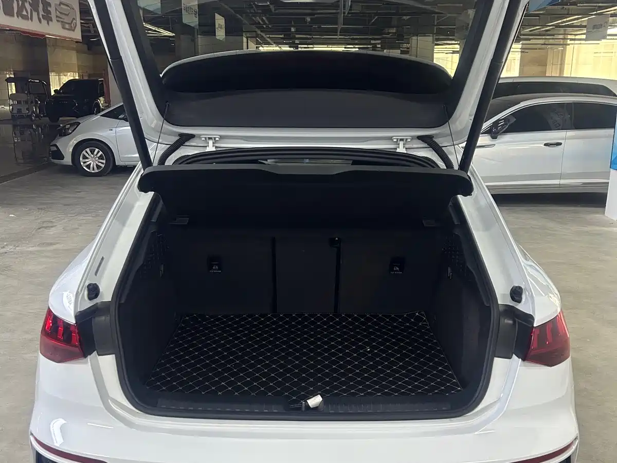Audi A3 2022 Sportback 35 TFSI Style Elegance фото 19