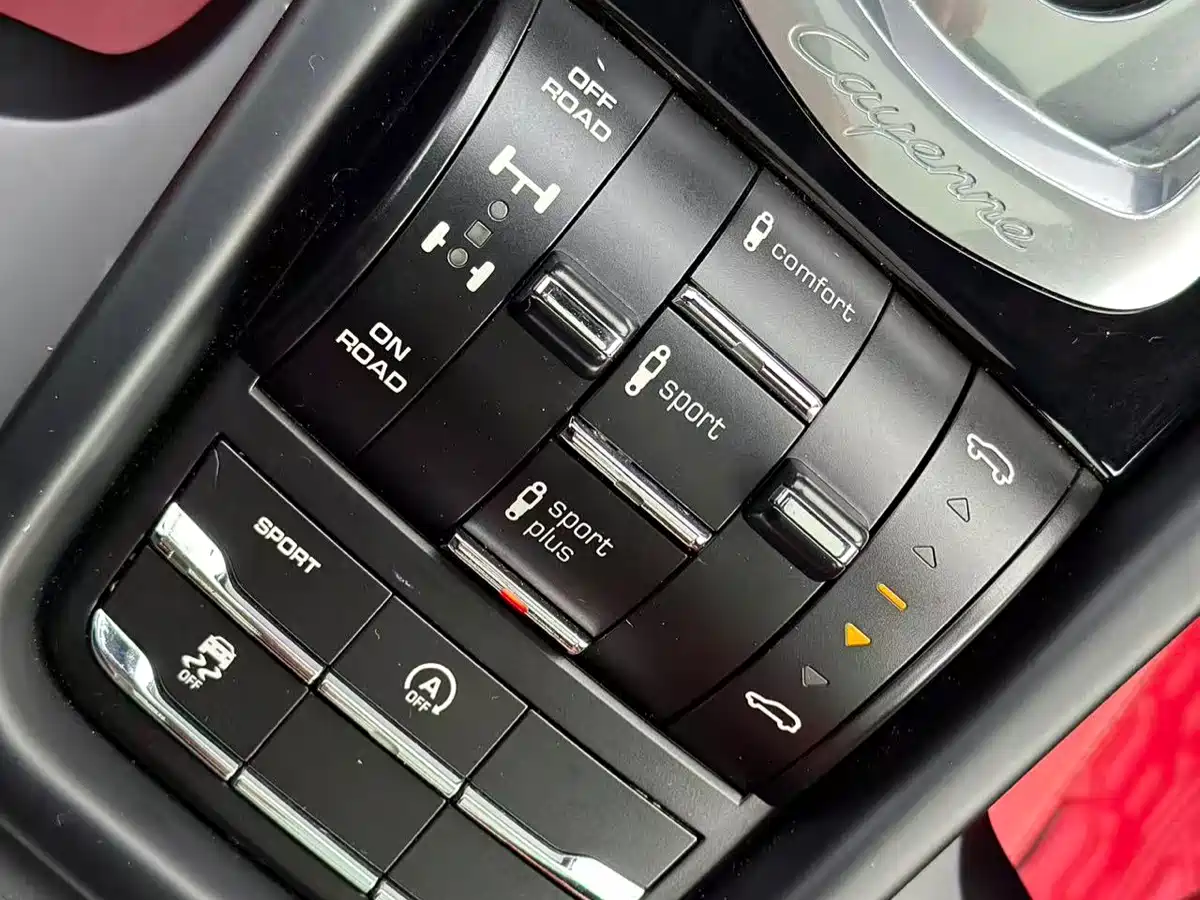 Porsche Cayenne 2015 Cayenne 3.0T фото 15