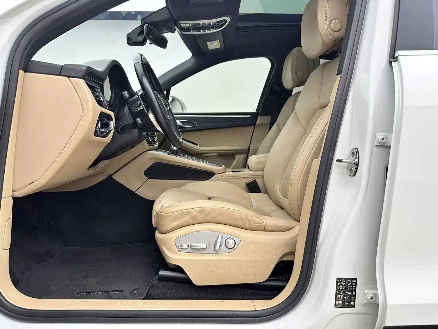 Porsche Macan 2018 Macan 2.0T фото 14