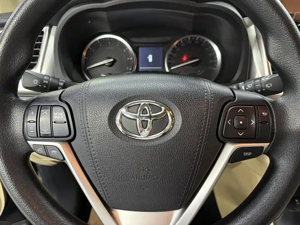 Toyota Highlander 2015 2.0T AWD Elite Edition 7-seater фото 5