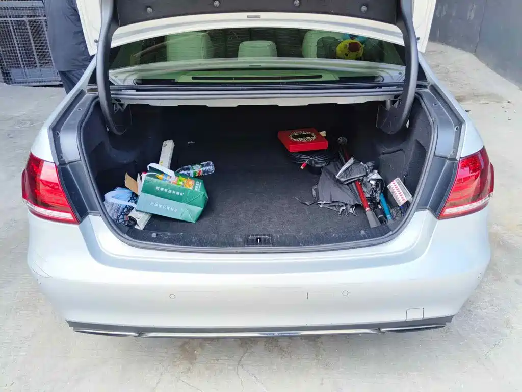 Фото 5 - Mercedes-Benz E-Class
