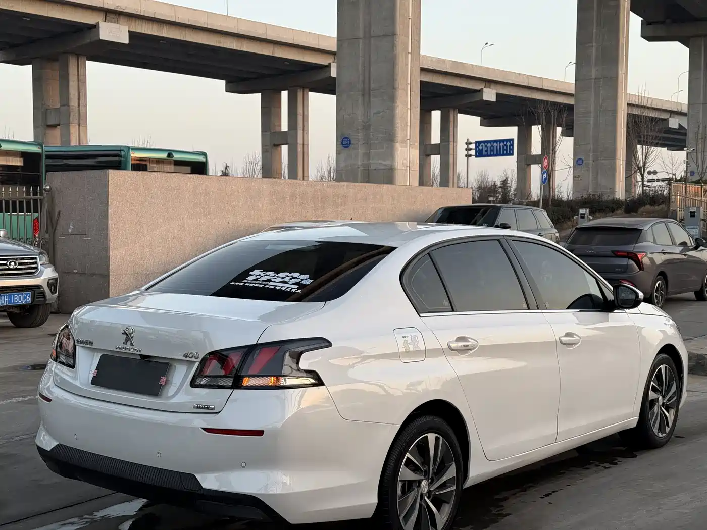 Peugeot 408 2020 230THP 10th Anniversary Quality Fun Edition фото 7