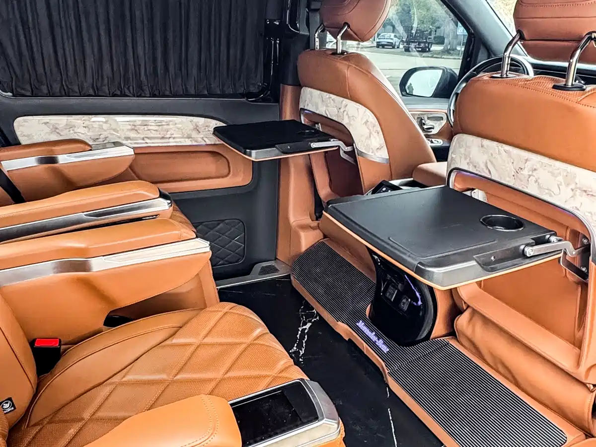 Mercedes-Benz Vito 2023 2.0T Business 7-Seater фото 17