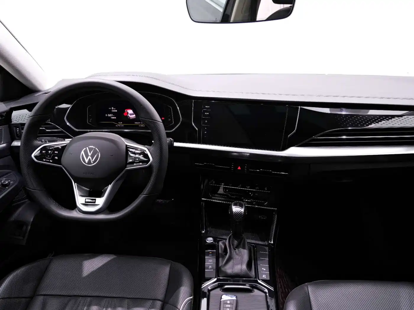 Volkswagen Passat 2023 Facelift 330TSI Starlight Luxury Edition фото 14