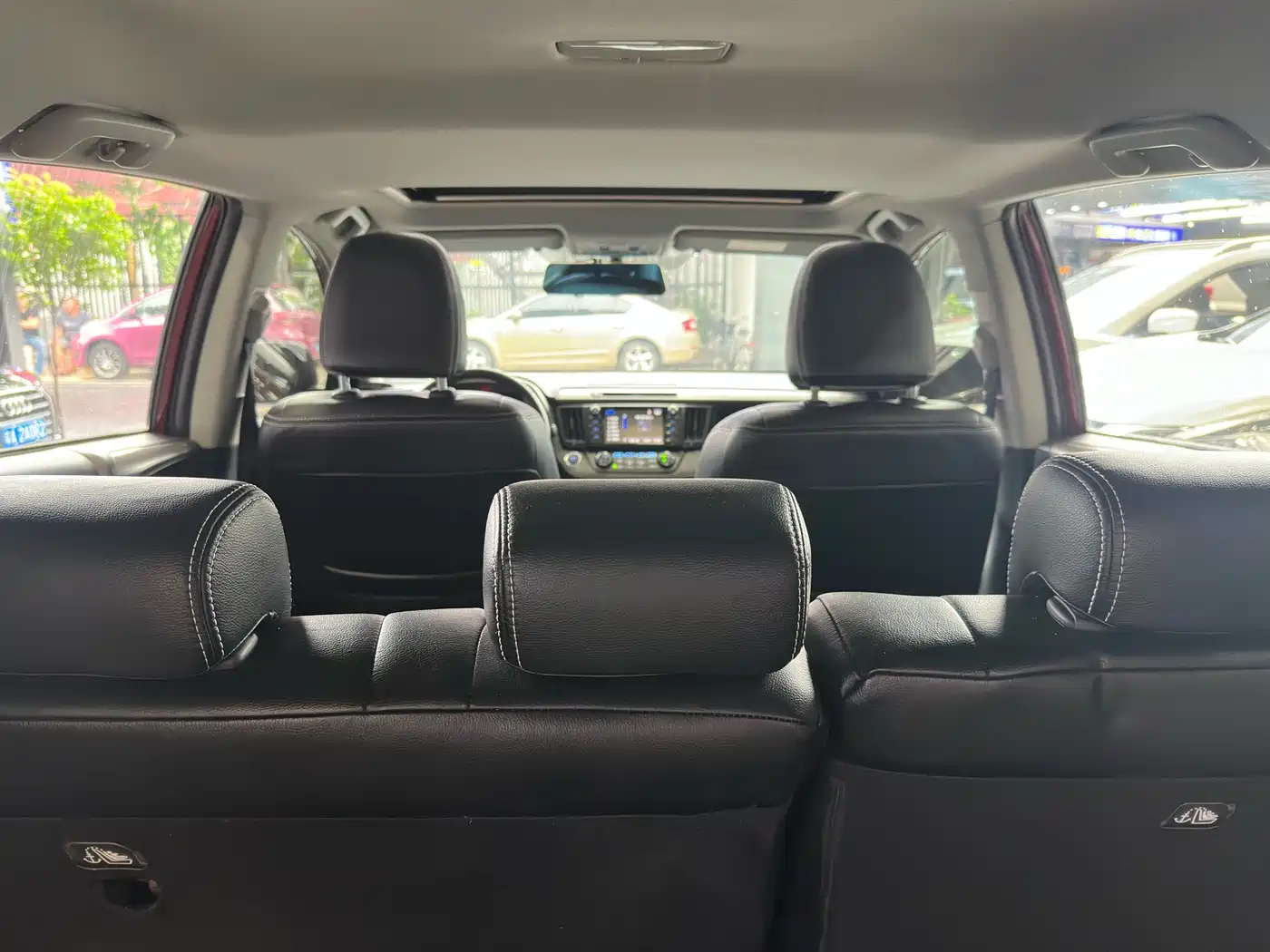 Toyota RAV4 Rongfang 2016 2.0L CVT 2WD Trend (China V) фото 18