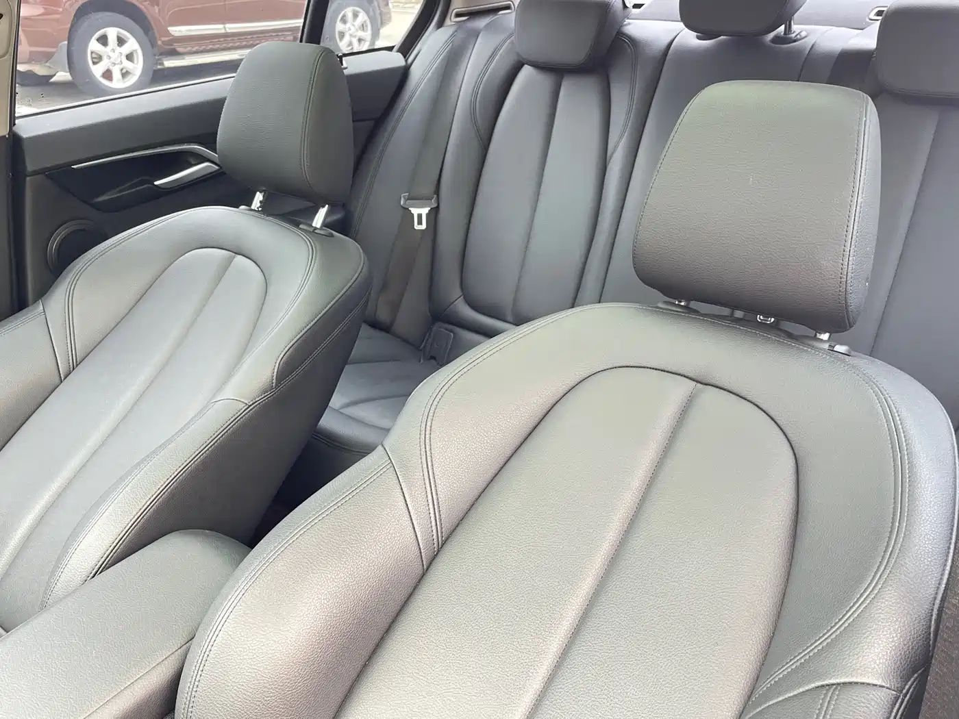 BMW 1 Series 2018 118i Sport Edition фото 19