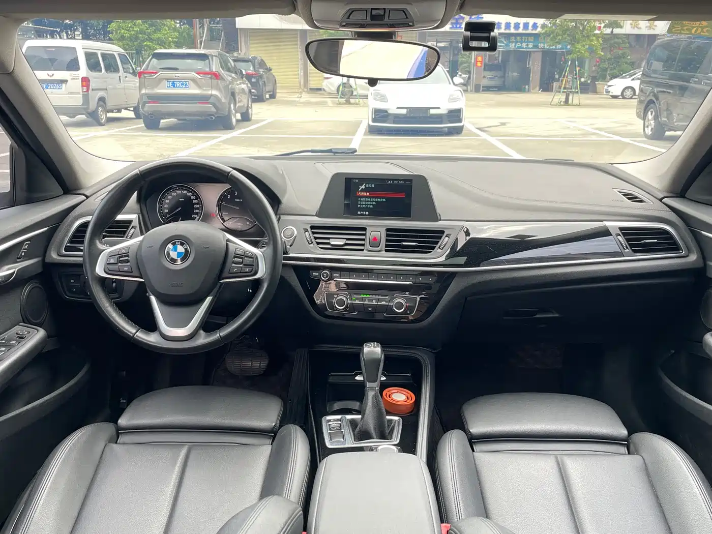BMW 1 Series 2018 118i Sport Edition фото 20