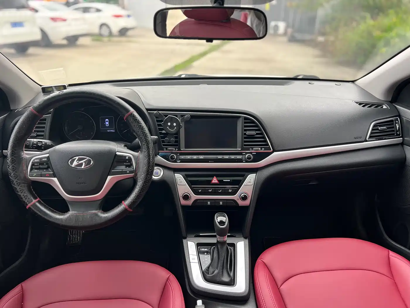 Hyundai Elantra 2016 Model 1.6L Automatic Smart Elite фото 5