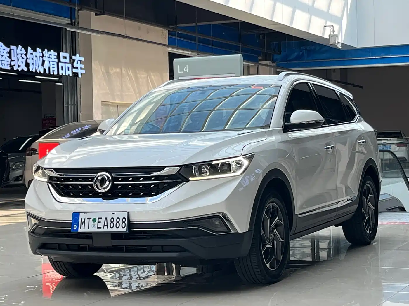 Dongfeng Aeolus Dongfeng Fengshen AX7 2020 1.6T Automatic AI Pioneer China VI