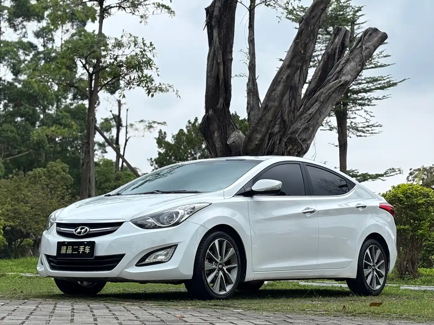 Hyundai Langdong 2015 1.6L Auto Premium