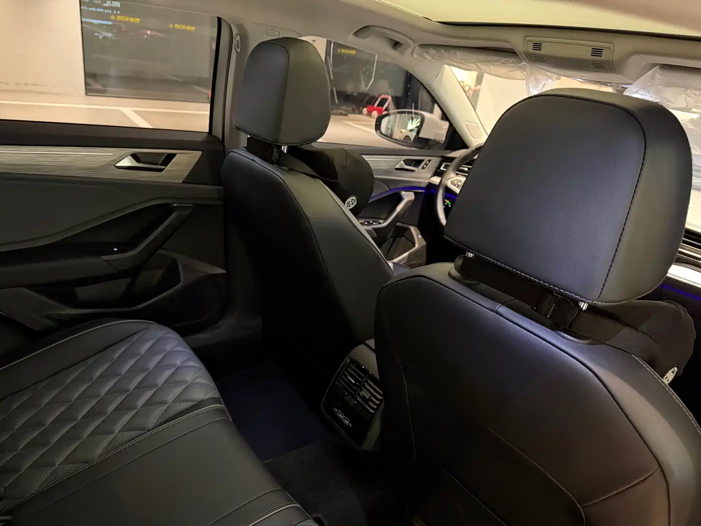 Volkswagen Sagitar 2024 300TSI DSG Flying Edition фото 13