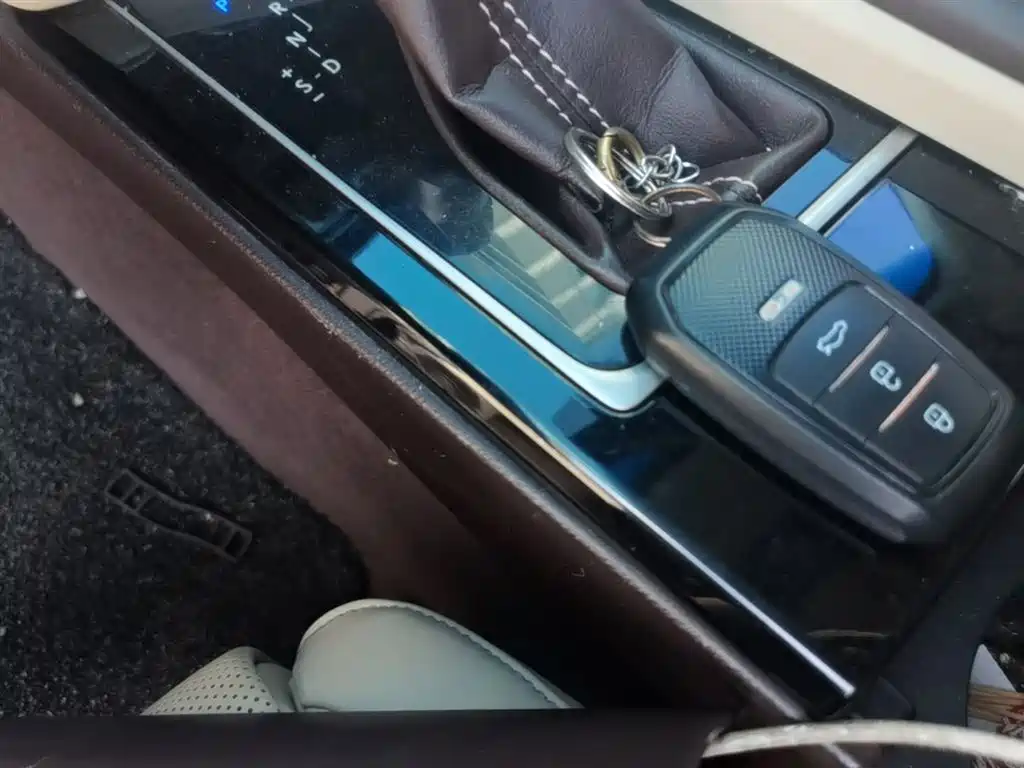 Lexus ES 2015 200 Elite Edition фото 15