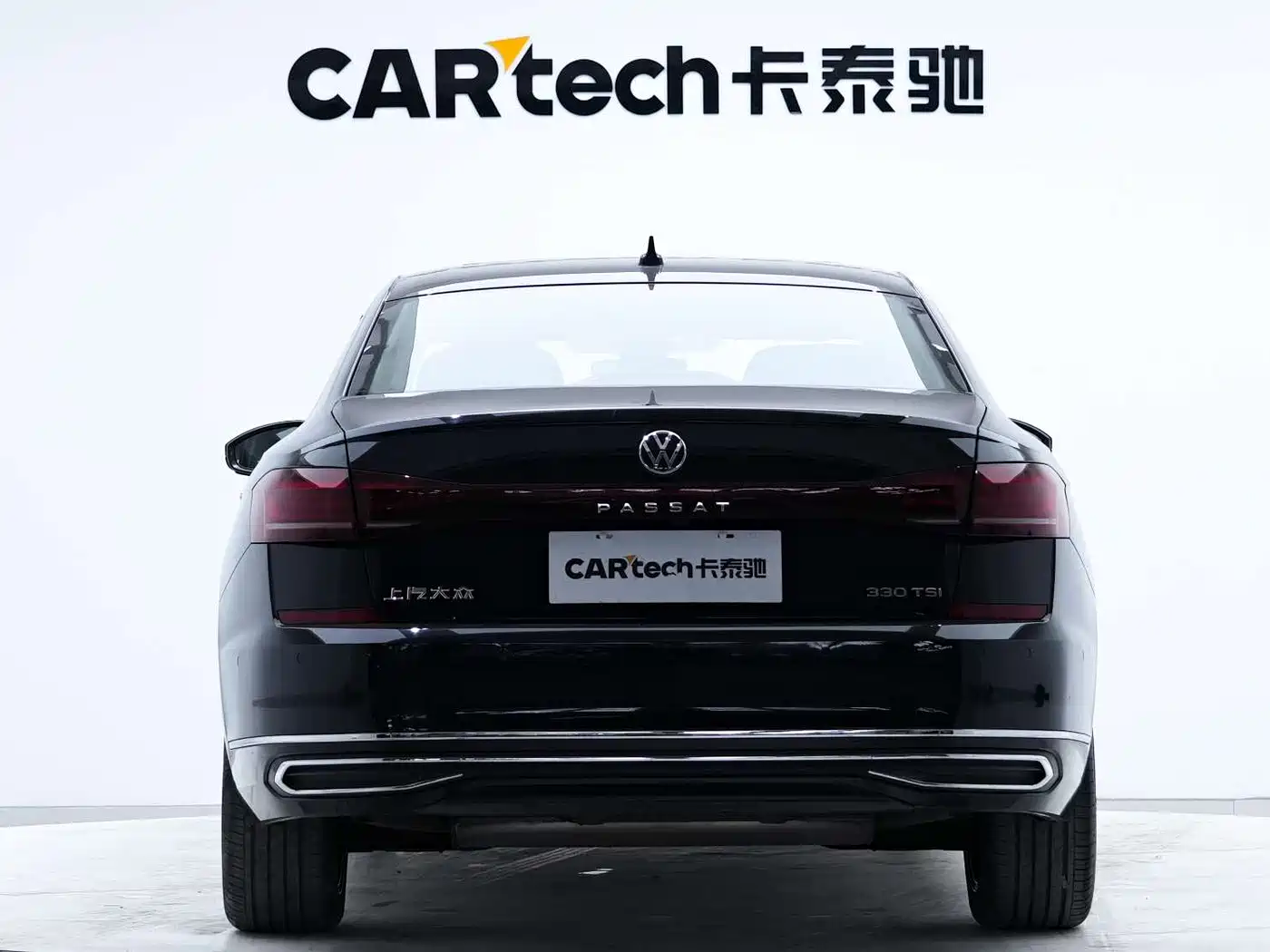 Volkswagen Passat 2023 Facelift 330TSI Starlight Luxury Edition фото 3